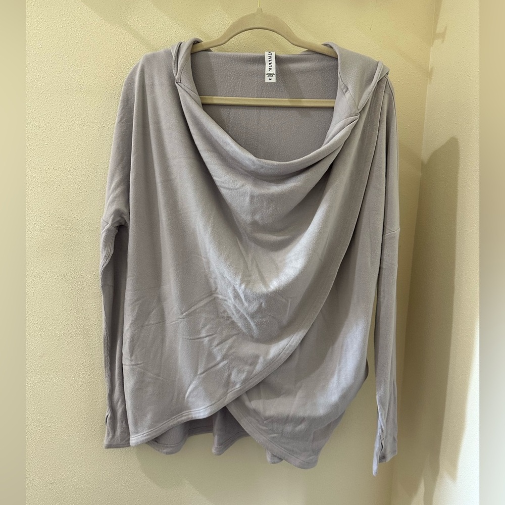 Athleta Purana Wrap Sweatshirt in Twilight Lilac Size Medium - EUC